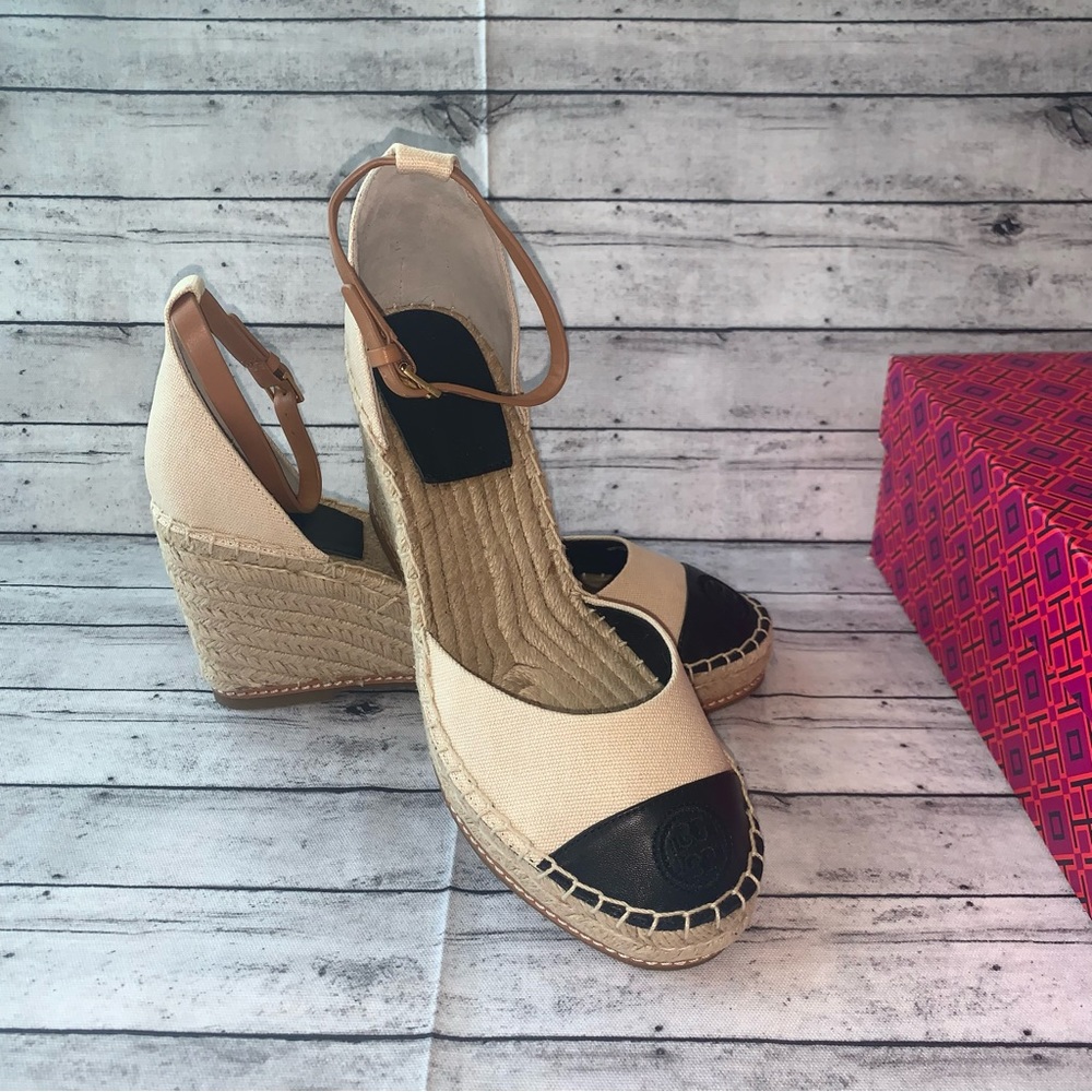 New With Box Tory Burch Size 8 Color Block Wedge Espadrille Cream/Black
